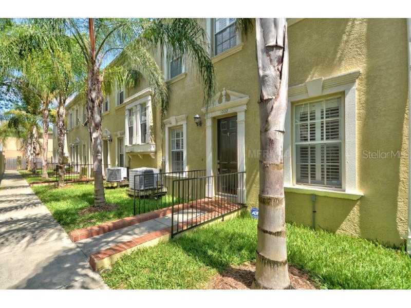 1002 Edison Park Ct., Tampa, FL 33606