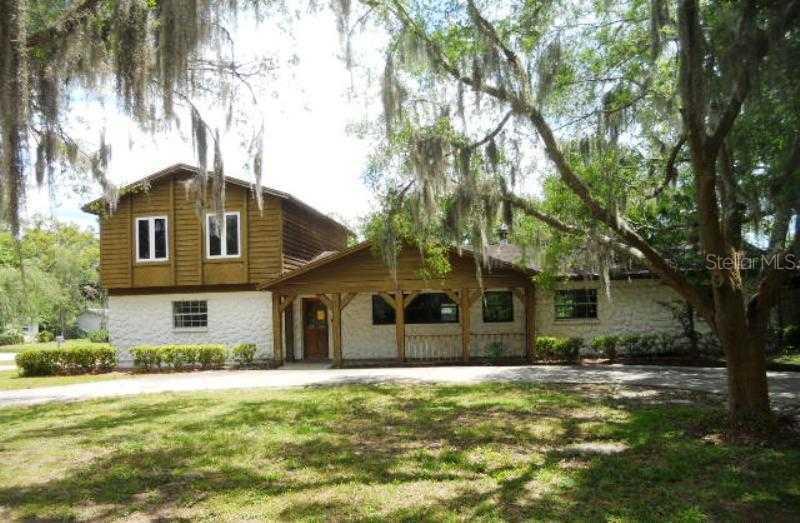 123 Whitaker Rd., Lutz, FL 33549