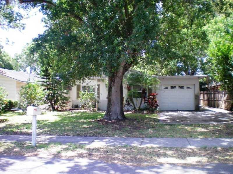 411 Stremma Rd., Largo, FL 33770