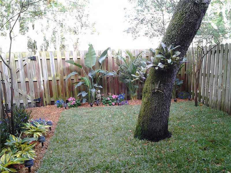 321 Oak Rose Ln. #102, Tampa, FL 33612