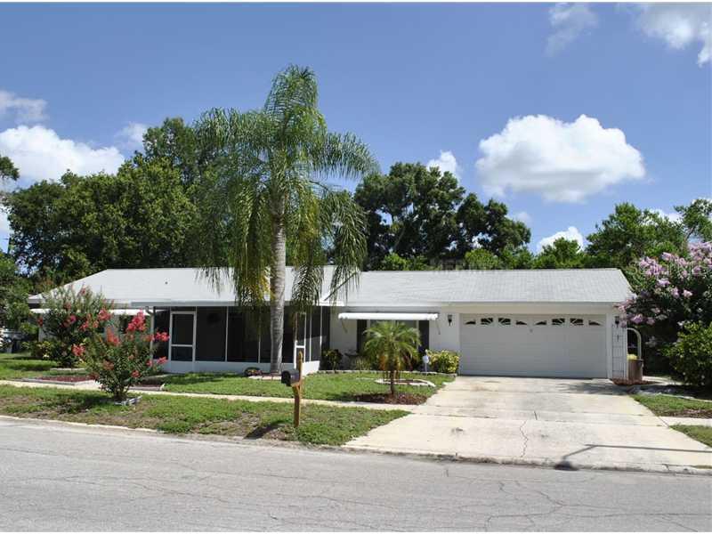 2513 Greenmoor Pl., Tampa, FL 33618