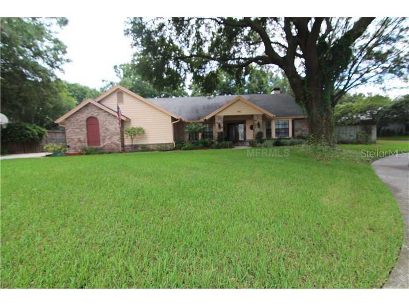 604 Colebrook Ct., Lutz, FL 33548