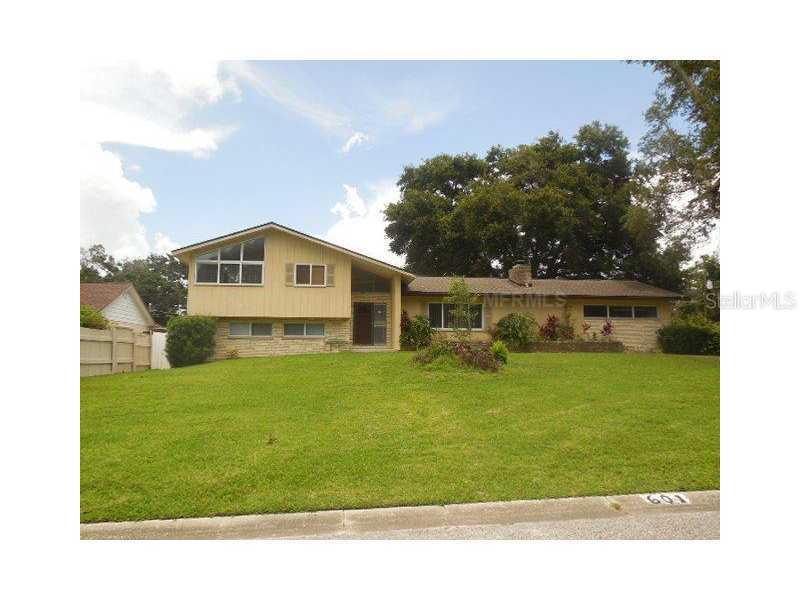 601 Gay Ann Dr., Valrico, FL 33594