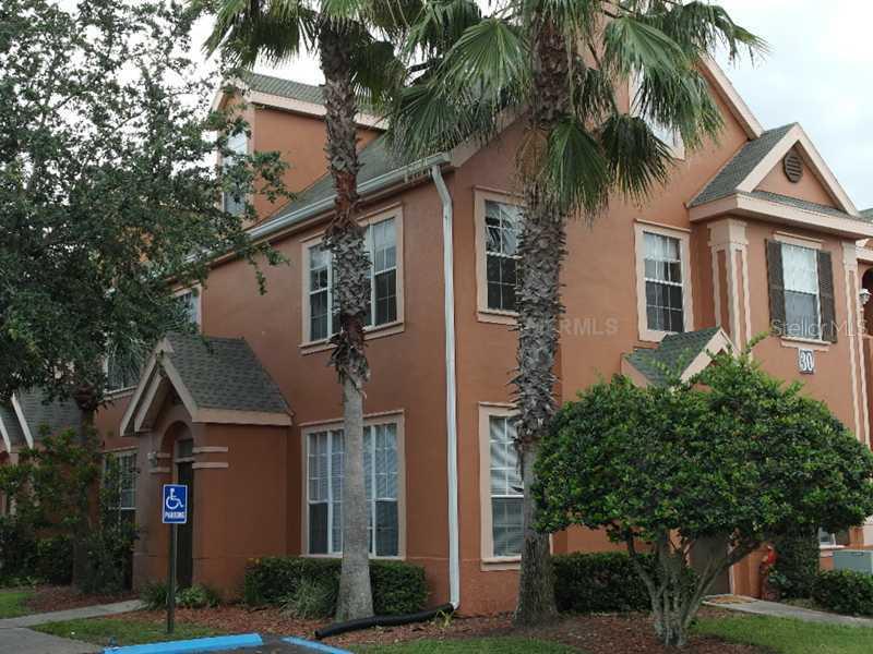 9662 Lake Chase Island Way, Tampa, FL 33626