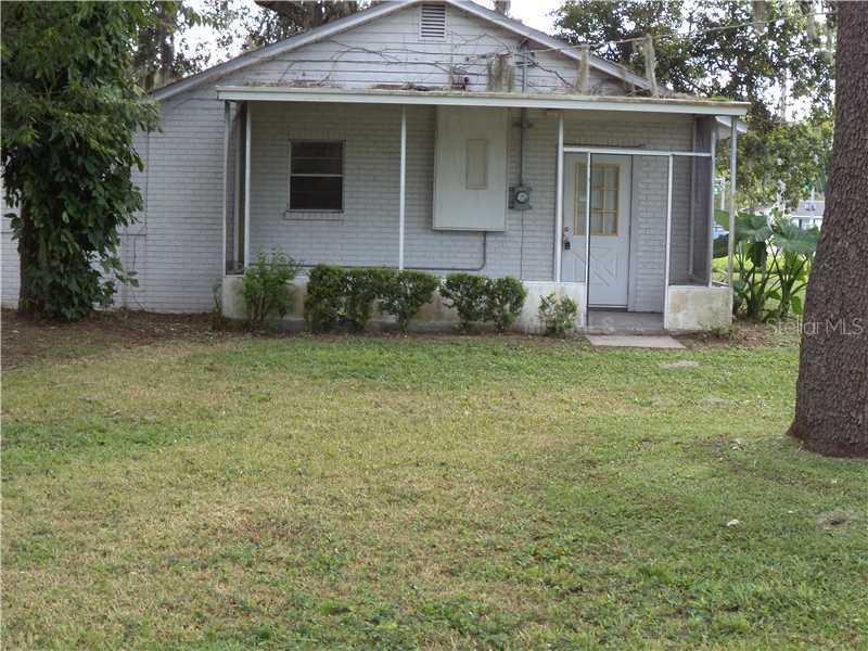 2401 Giddens Ave., Seffner, FL 33584