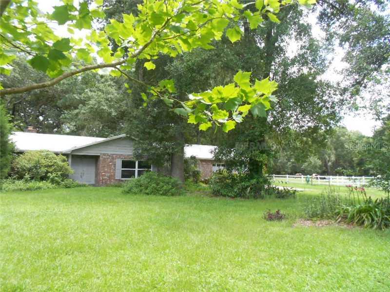 8711 W Knights Griffin Rd., Plant City, FL 33565