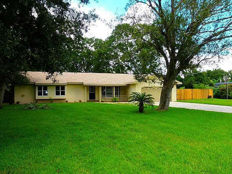 1718 Woodhaven Dr., Brandon, FL 33510