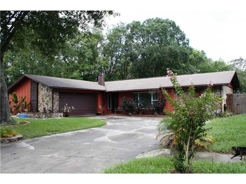 17614 Meadowbridge Dr., Lutz, FL 33549