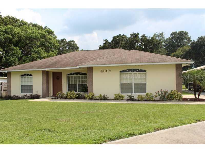 4307 Thonotosassa Rd., Plant City, FL 33565