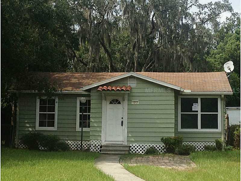 1313 W Knollwood St., Tampa, FL 33604