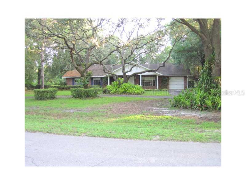 5215 Lake Le Clare Rd., Lutz, FL 33558