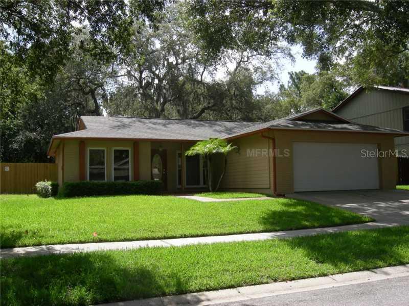 14707 Laurel Lake Ln., Lutz, FL 33559