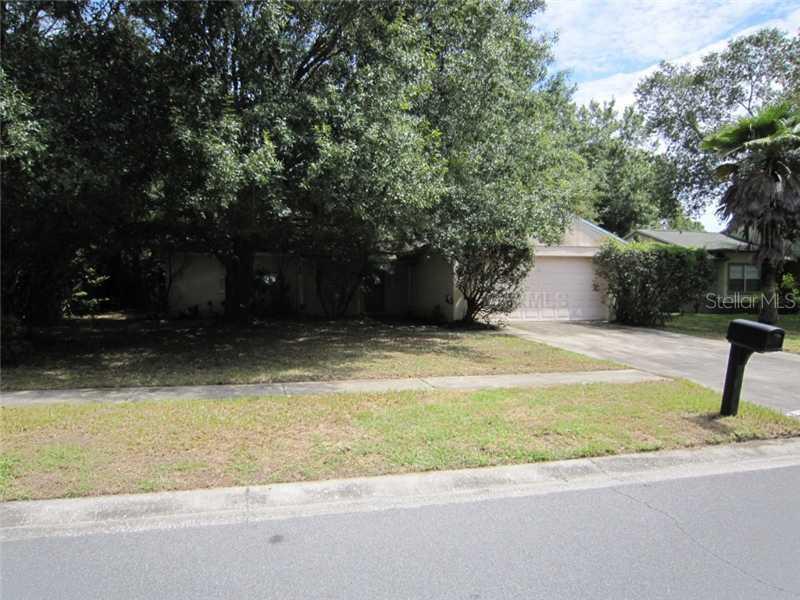 17527 Willow Pond Dr., Lutz, FL 33549