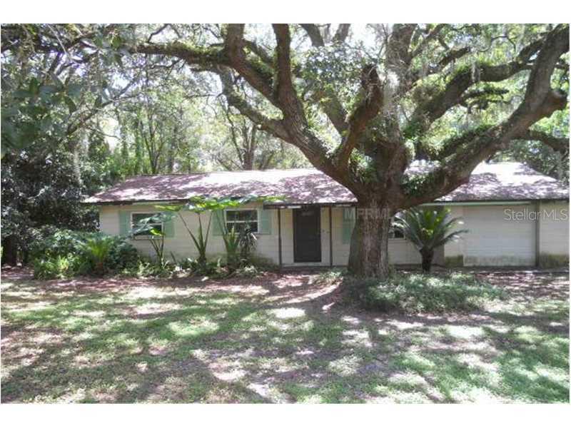 817 Crenshaw Lake Rd., Lutz, FL 33548