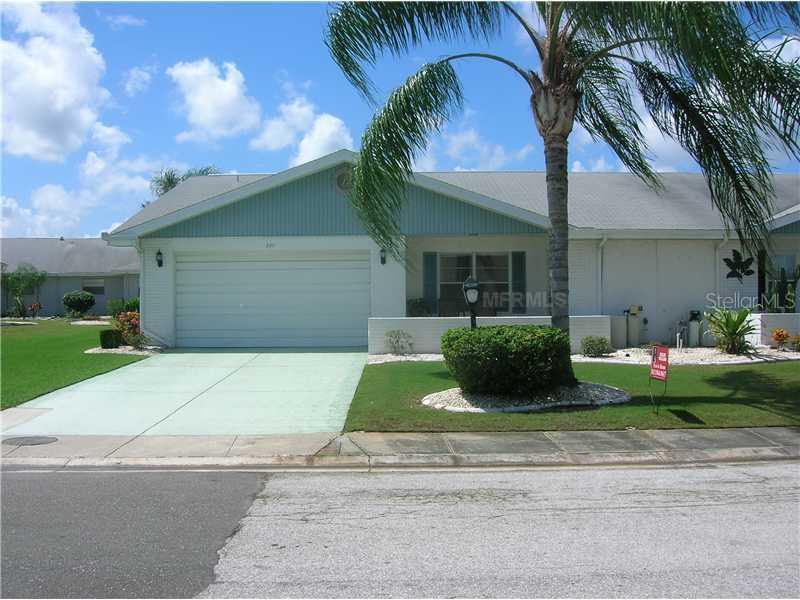 327 Club Manor Dr., Sun City Center, FL 33573
