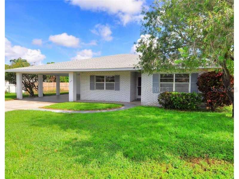 823 Blue Heron Blvd., Ruskin, FL 33570