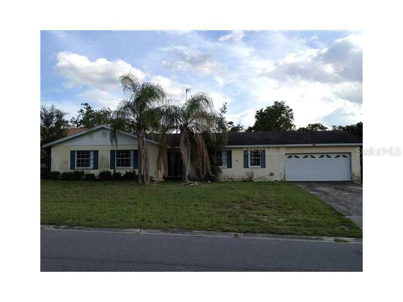 105 Barkfield St., Brandon, FL 33511