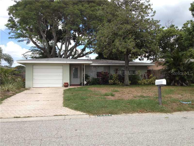 10553 Valencia Rd., Seminole, FL 33772