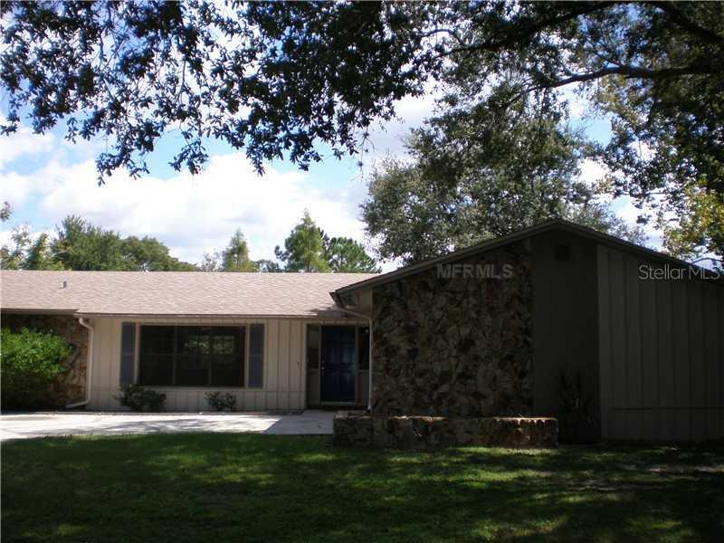 17603 Meadowbridge Dr., Lutz, FL 33549