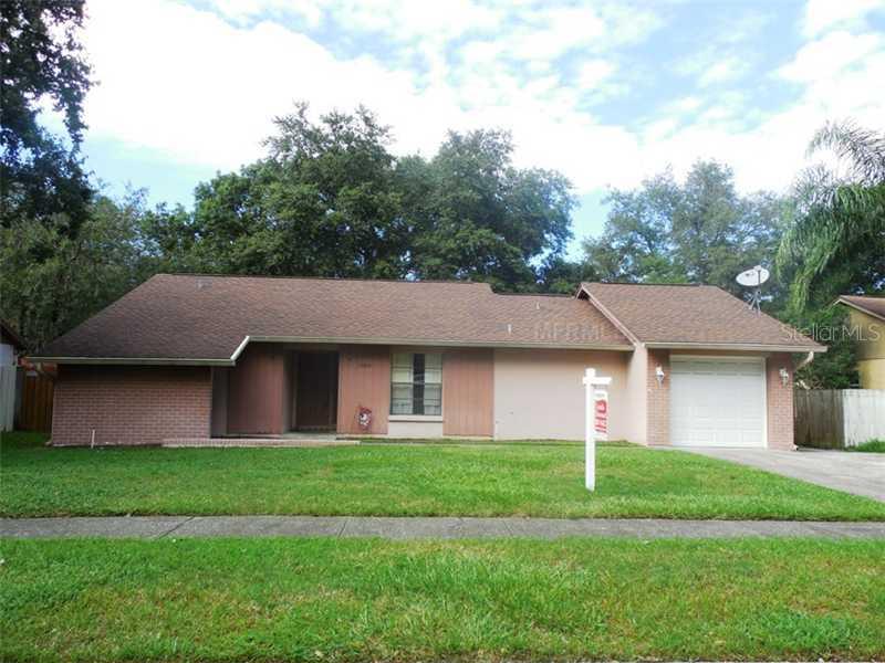 17644 Meadowbridge Dr., Lutz, FL 33549