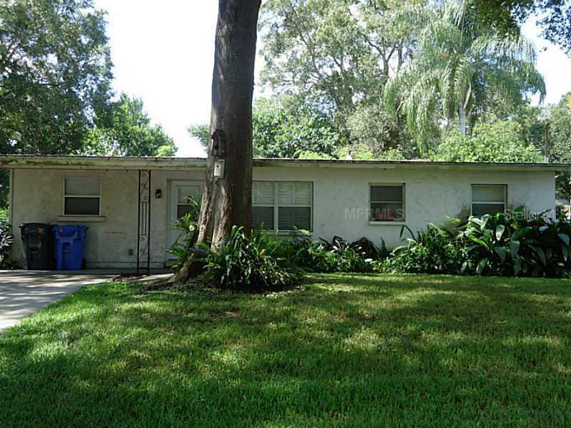 407 Shamrock Rd., Brandon, FL 33511