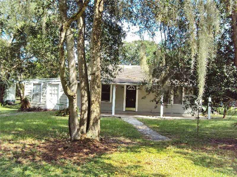 102 1st Ave., Lutz, FL 33549