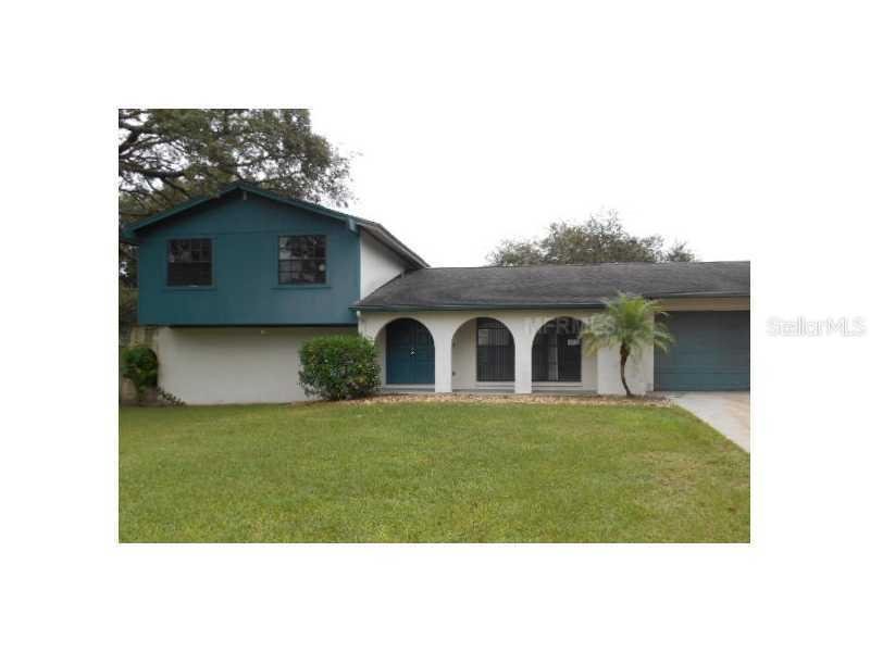 1318 Foggy Ridge Pkwy., Lutz, FL 33559