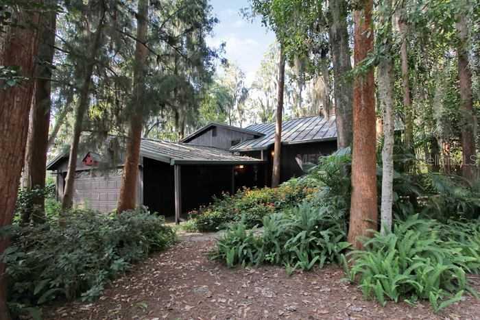 17210 Orangewood Dr., Lutz, FL 33548