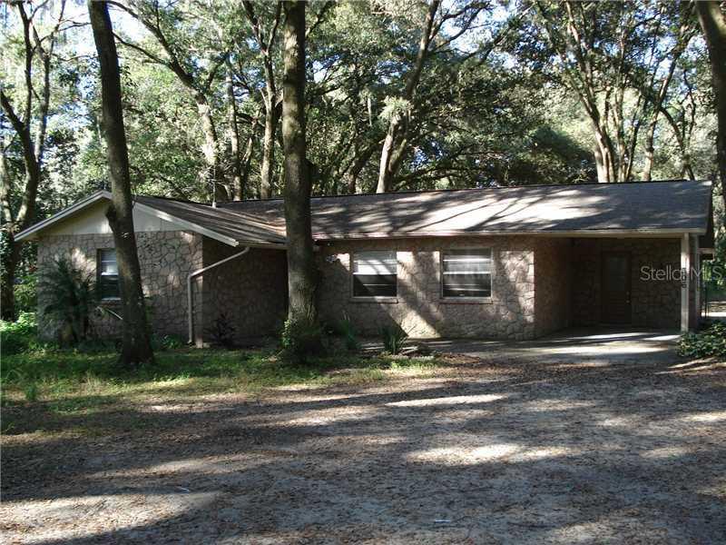 306 Skywood Dr., Valrico, FL 33594