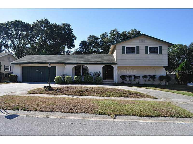 813 Kingswood Pl., Brandon, FL 33511