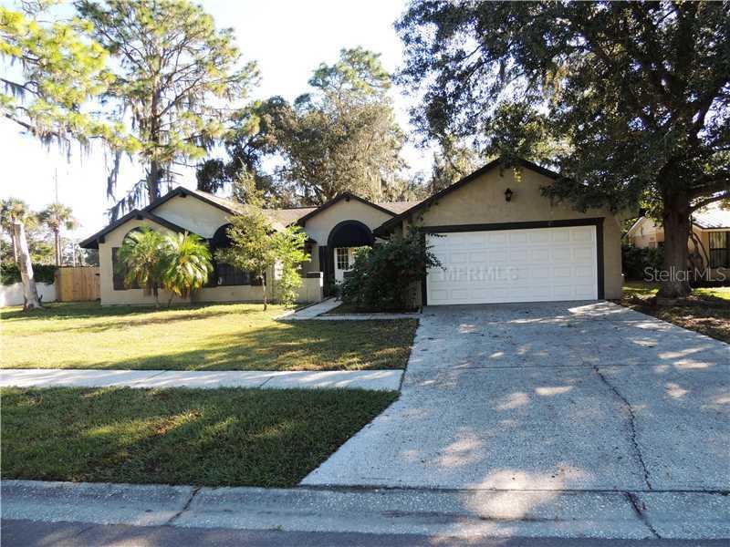 725 Redondo Dr., Brandon, FL 33511