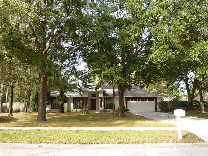 429 Loch Devon Dr., Lutz, FL 33548