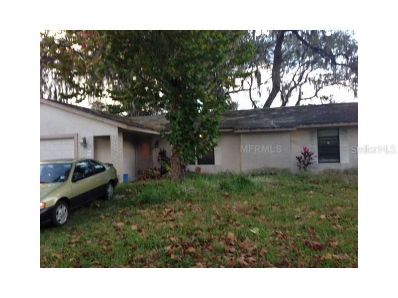 1305 Rustling Oaks Dr., Brandon, FL 33510