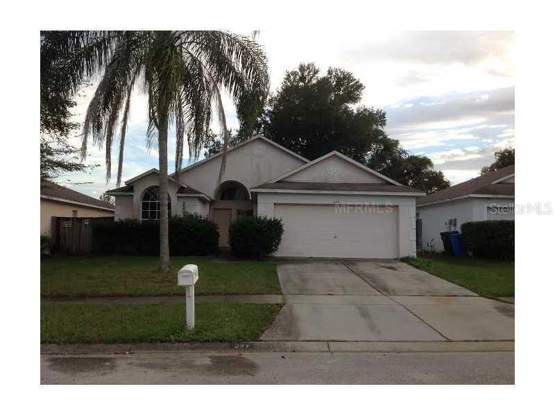 227 Chardonnay Pl., Valrico, FL 33594