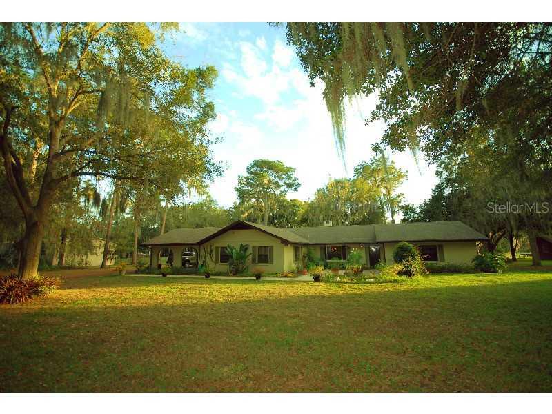 18221 Dorman Rd., Lithia, FL 33547