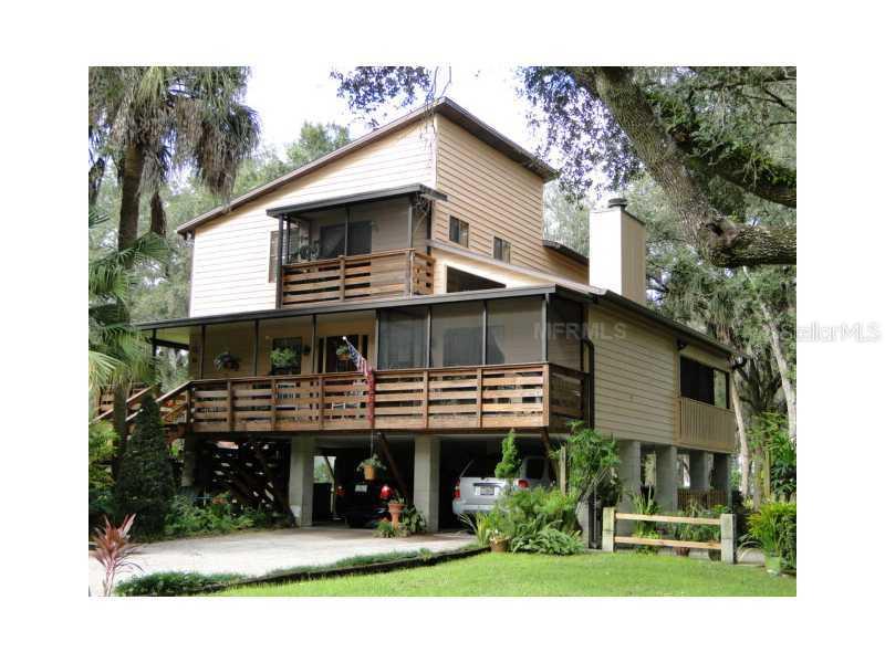 8614 Hibiscus Dr., Temple Terrace, FL 33637