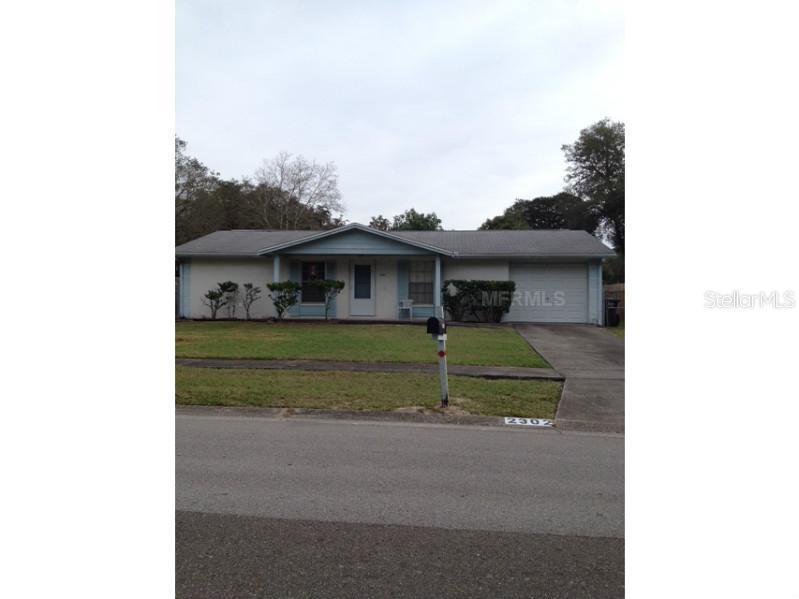 2302 Selkirk St., Valrico, FL 33594