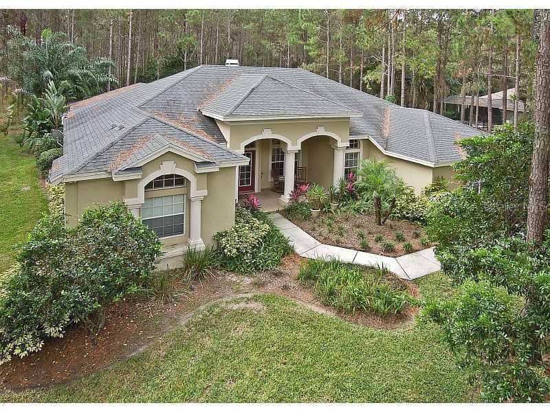 313 Pine Bluff Dr., Lutz, FL 33549