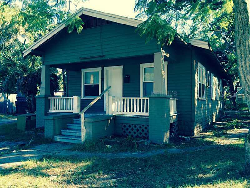 1820 Auburn St., St Petersburg, FL 33712