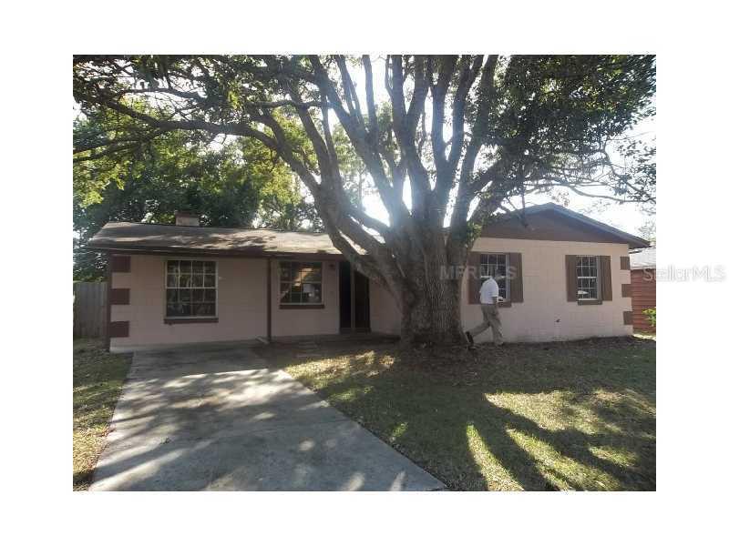 110 1st St., Chuluota, FL 32766