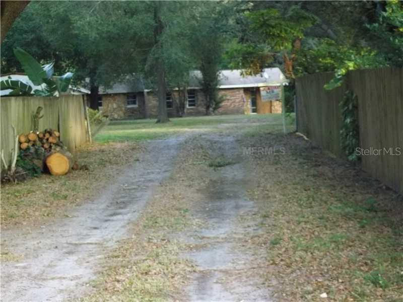 11727 N Ola Ave., Tampa, FL 33612