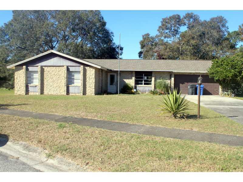 1910 Lakeview Dr., Brandon, FL 33511