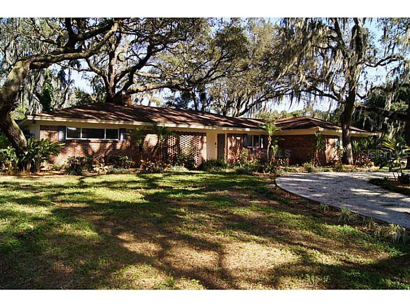 2022 Cricket Ln., Valrico, FL 33594