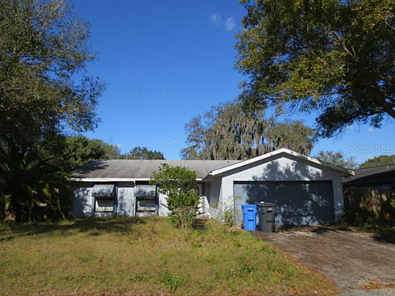 1302 Rustling Oaks Dr., Brandon, FL 33510