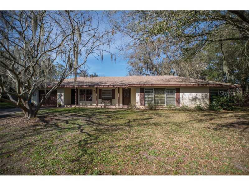 907 Crenshaw Lake Rd., Lutz, FL 33548