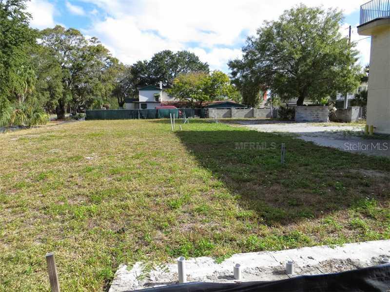 2462 1st Ave., St Petersburg, FL 33713