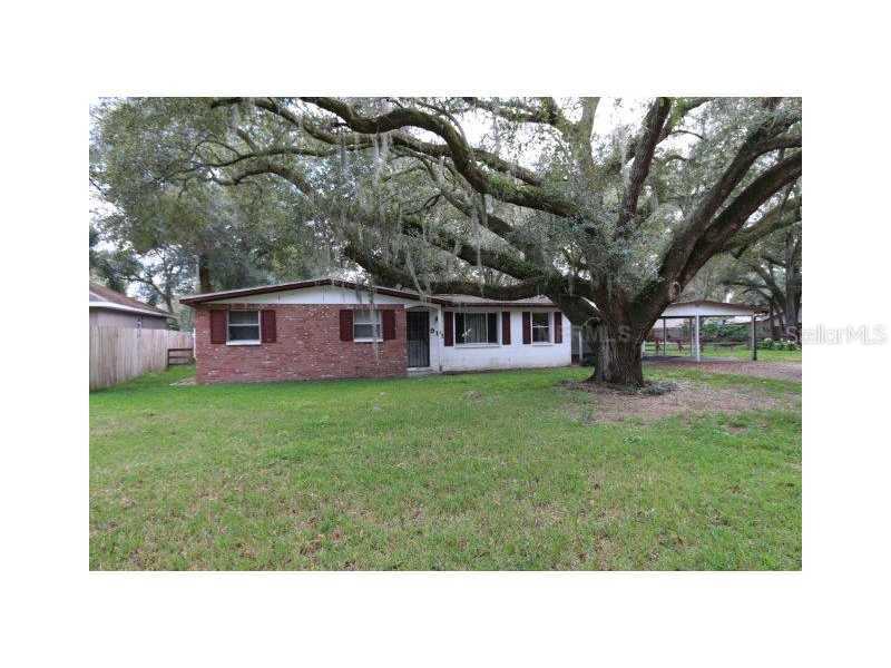 912 W Wheeler Rd., Brandon, FL 33510