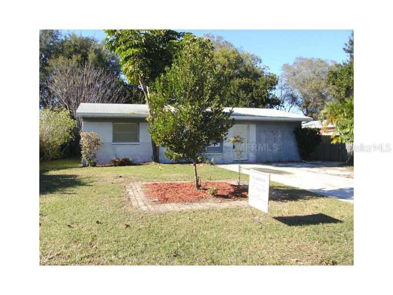 10381 Kumquat Ln., Seminole, FL 33772