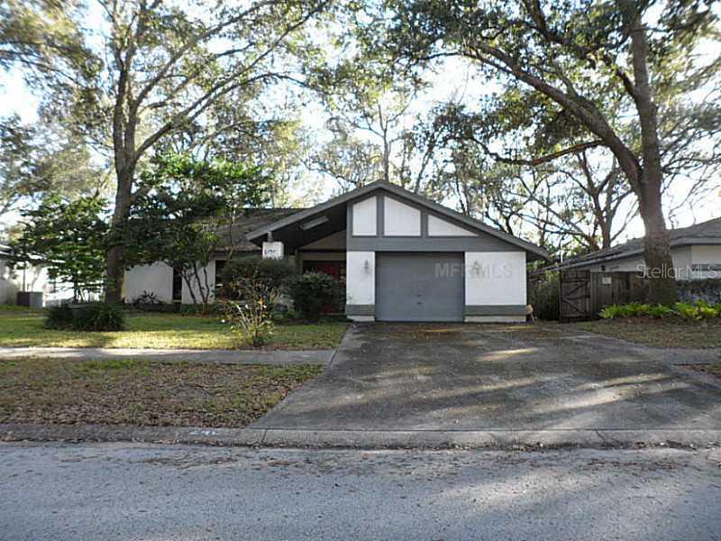 2405 Towery Tr., Lutz, FL 33549