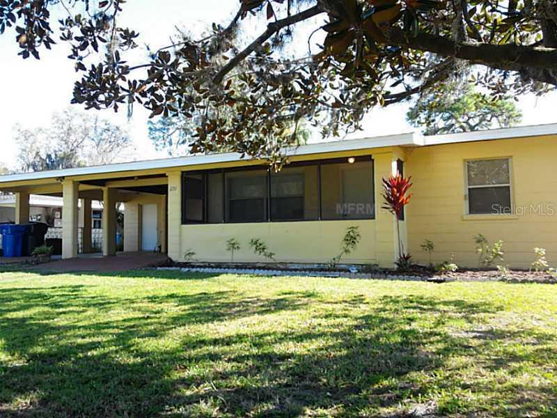 220 6th Ave., Ruskin, FL 33570